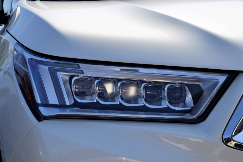 concession-ROQUEBILLIERE-min_acura-headlamp-2834131